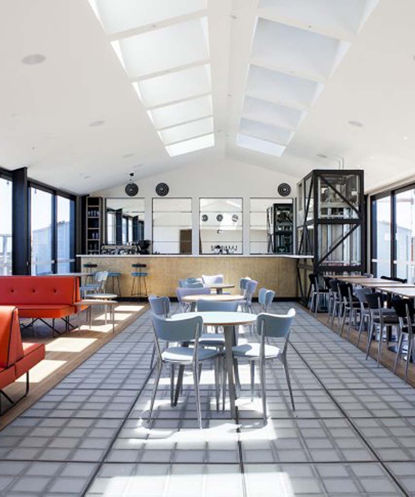 restaurant en australie sol en pavés de verre